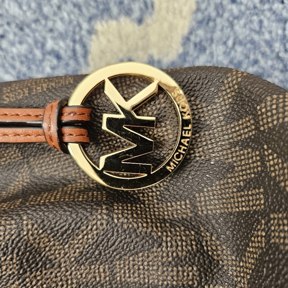 MICHAEL Michael Kors Frankie Drawstring Monogrammed Crossbody - Picture 14 of 14